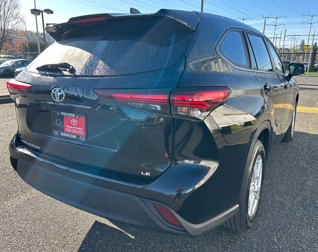 Certified 2025 Toyota Highlander LE image 5