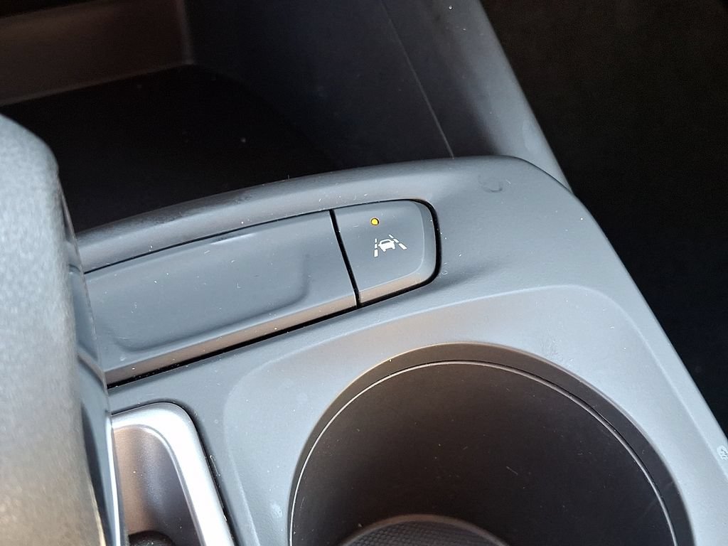 Used 2024 Chevrolet Trax RS FWD image 22