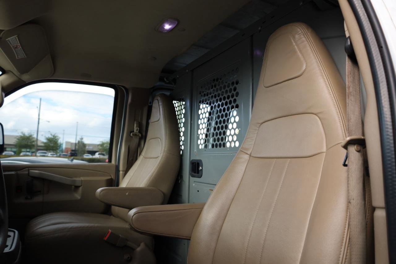 Used 2016 Chevrolet Express 2500 image 5