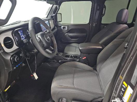 Used 2024 Jeep Wrangler Unlimited w/ Convenience Group image 8
