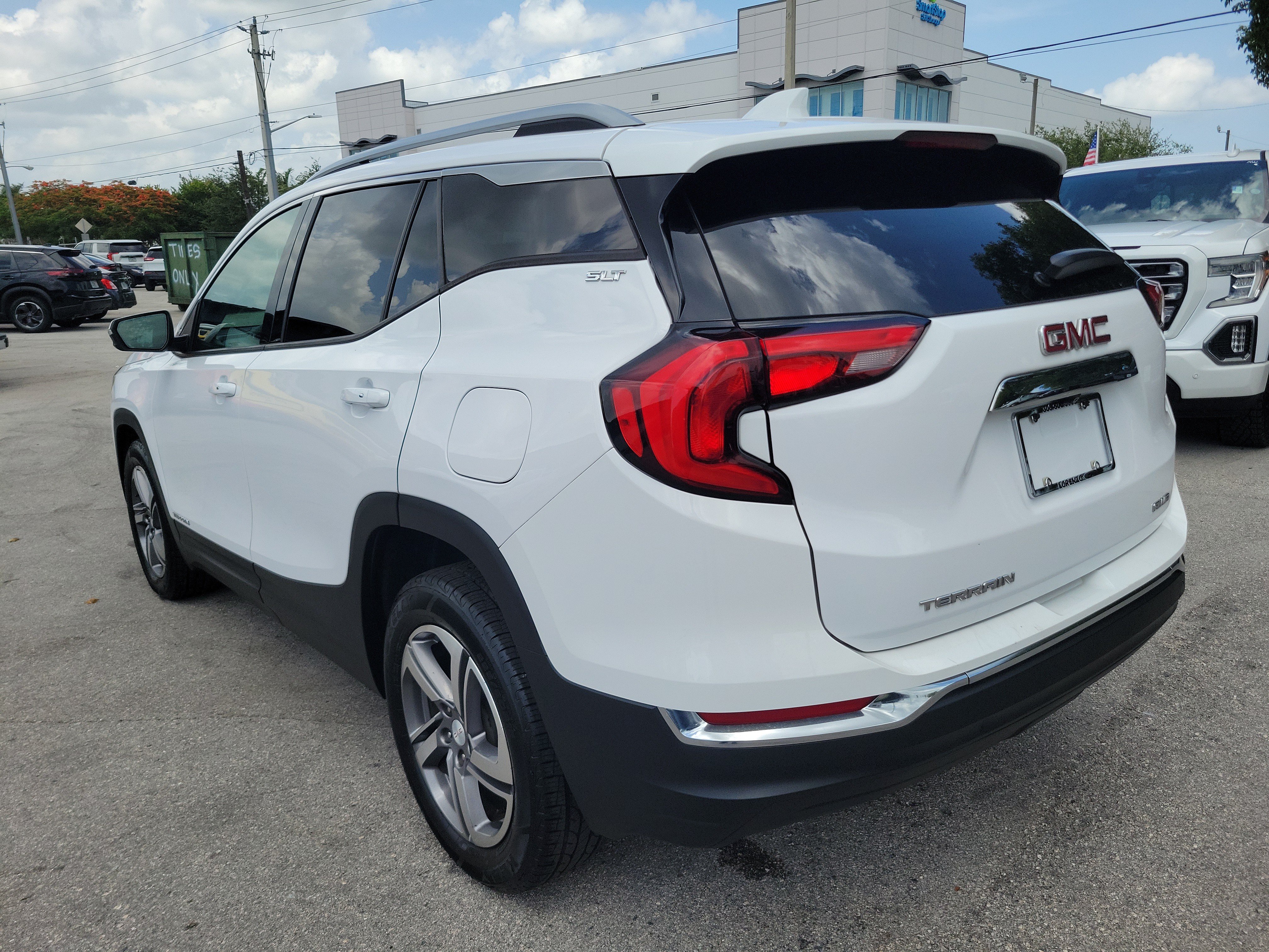 Used 2020 GMC Terrain SLT w/ Preferred Package AWD/4WD image 7