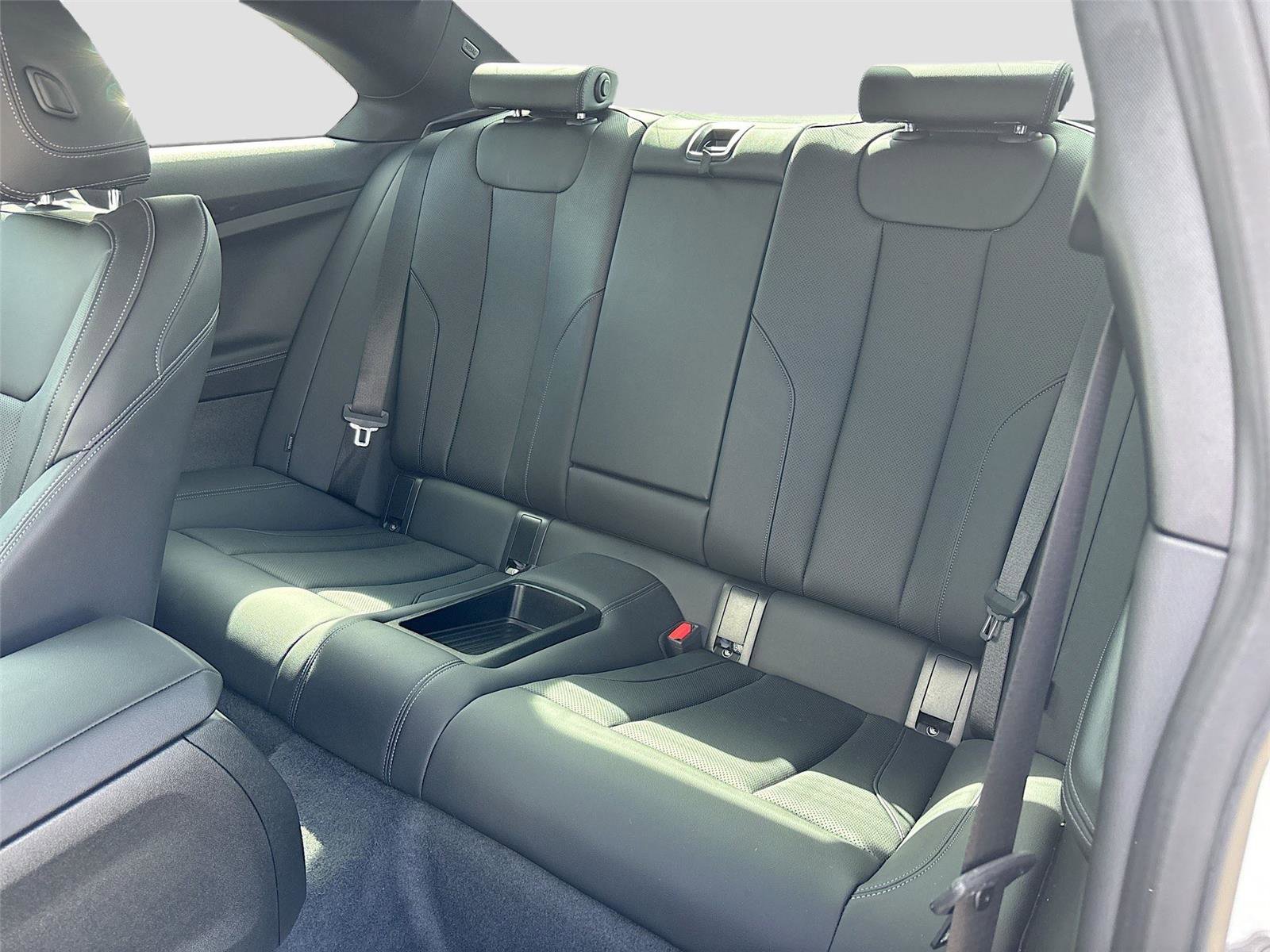 Used 2024 BMW 230i Coupe w/ Convenience Package image 28