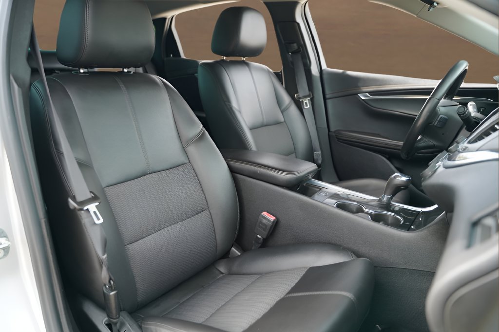 Used 2018 Chevrolet Impala LT FWD image 23