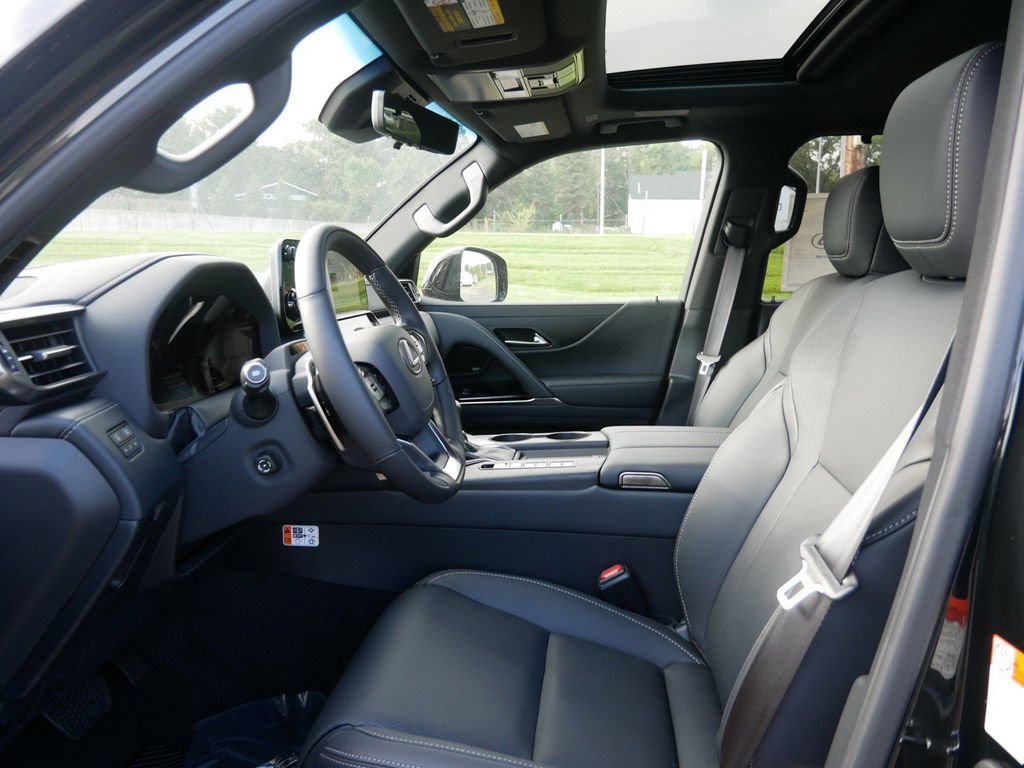 New 2026 Lexus LX 600 4WD w/ Appearance Package image 9