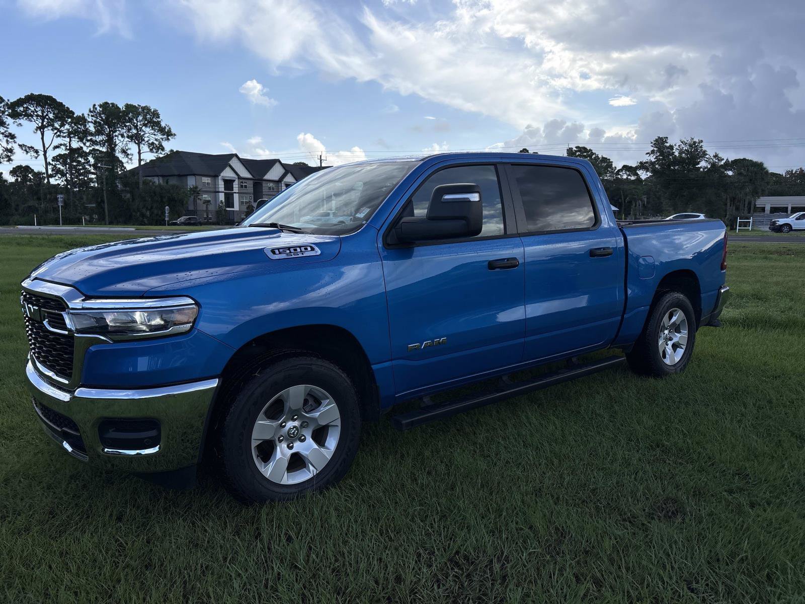 Certified 2025 RAM 1500 Tradesman AWD/4WD image 7