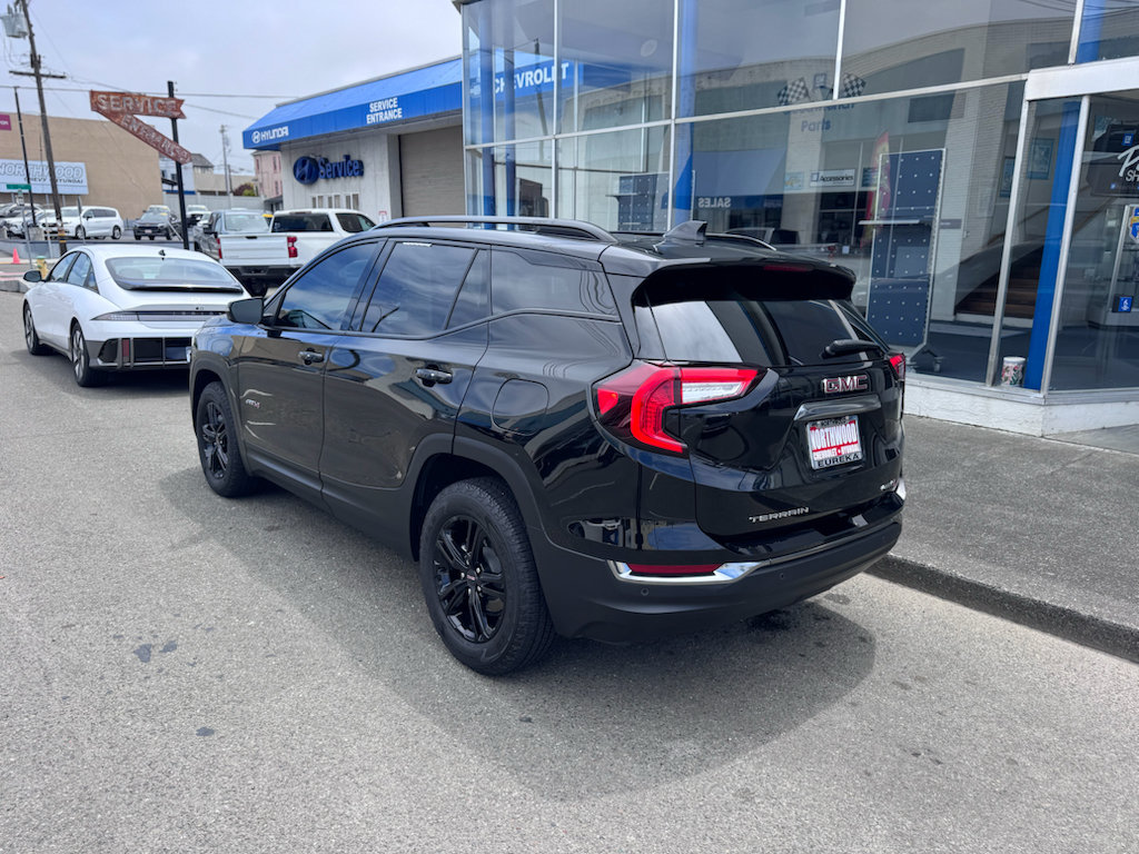 Used 2022 GMC Terrain AT4 w/ Infotainment Package II AWD/4WD image 6