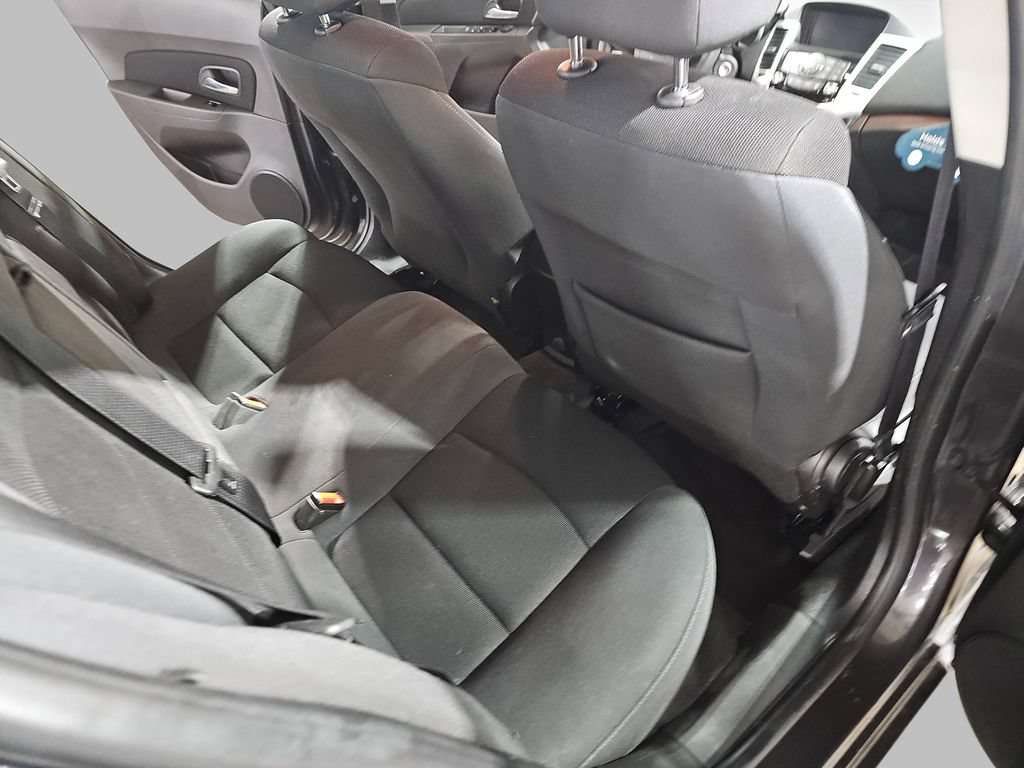 Certified 2016 Chevrolet Cruze LT w/ Technology Package FWD image 14