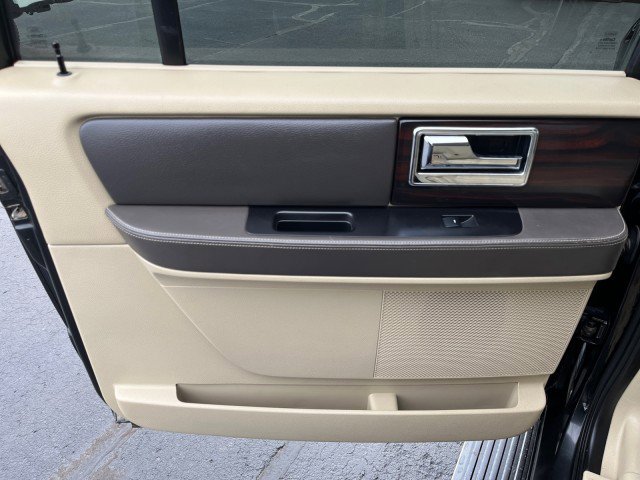 Used 2015 Lincoln Navigator L 4WD w/ Equipment Group 101A Reserve image 23