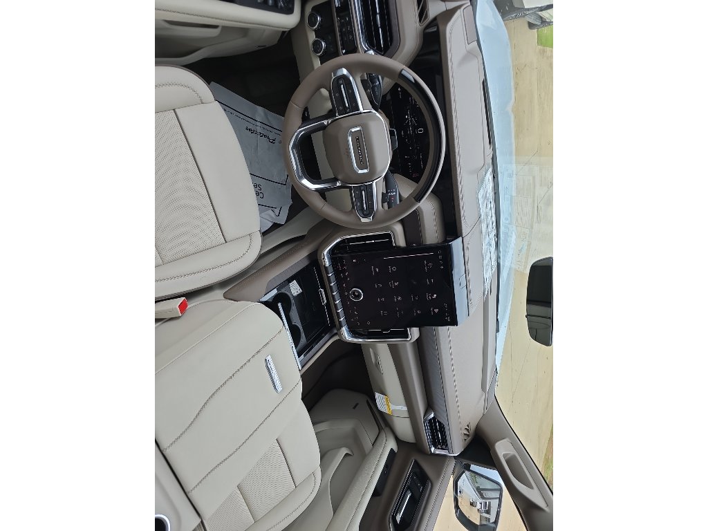 New 2026 GMC Yukon Denali w/ Denali Reserve Package RWD image 9