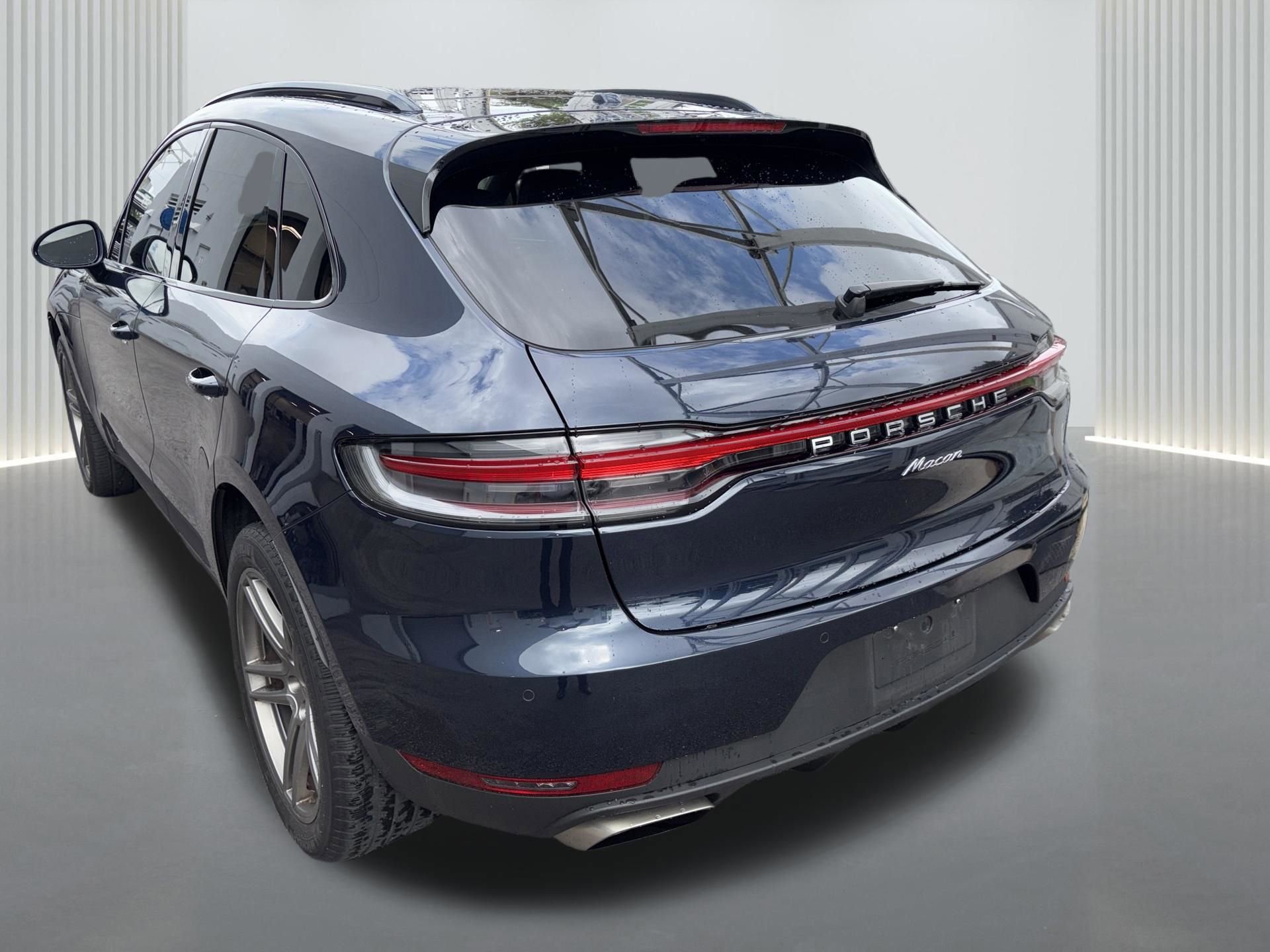 Used 2020 Porsche Macan Base image 16