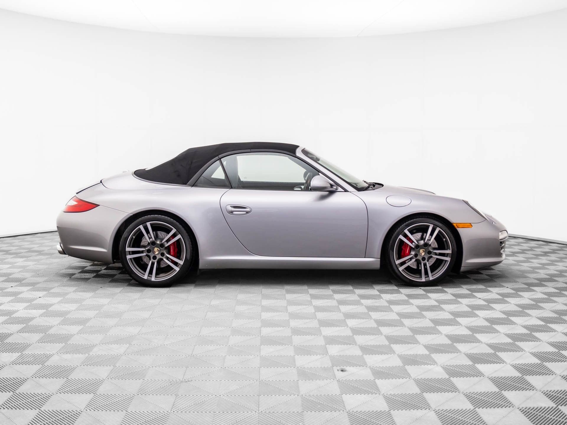 Used 2012 Porsche 911 Carrera S image 7