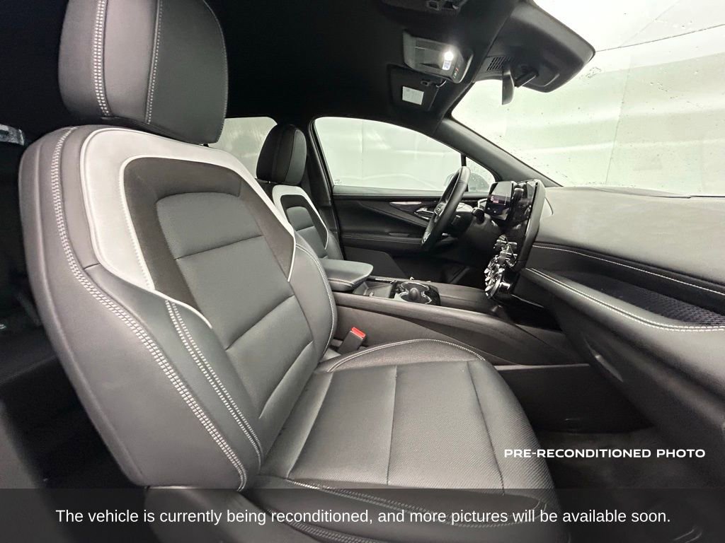 Used 2024 Chevrolet Blazer EV LT image 15