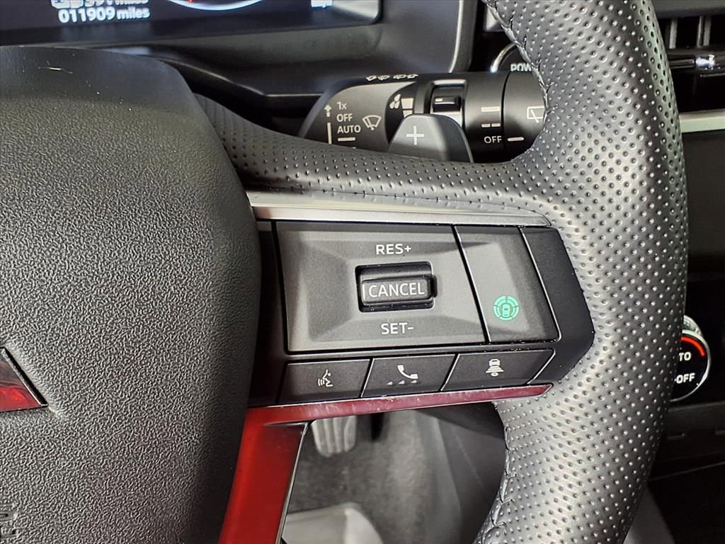 Used 2024 Mitsubishi Outlander SE image 28