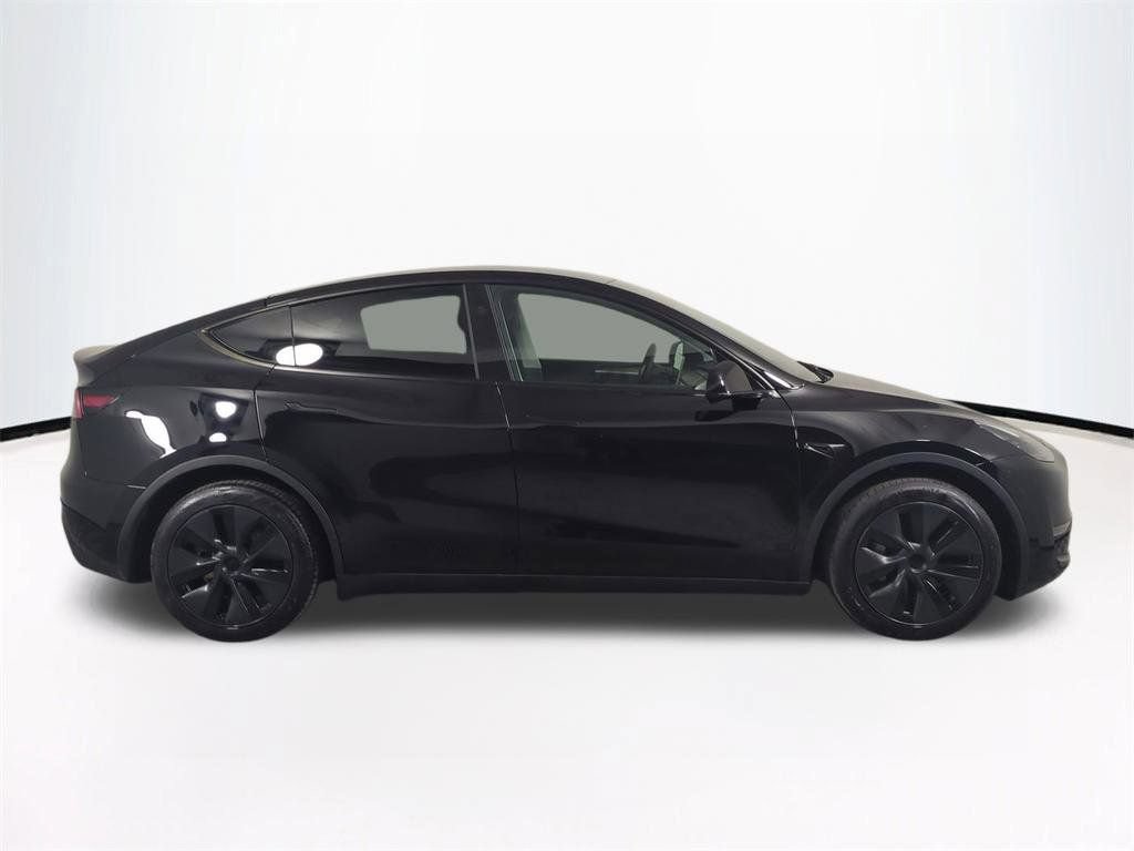 Used 2024 Tesla Model Y Long Range AWD/4WD image 4