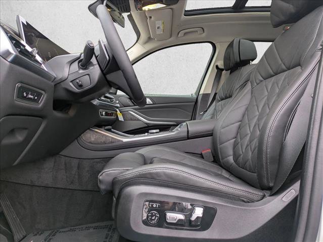 New 2026 BMW X7 xDrive40i w/ Premium Package image 4