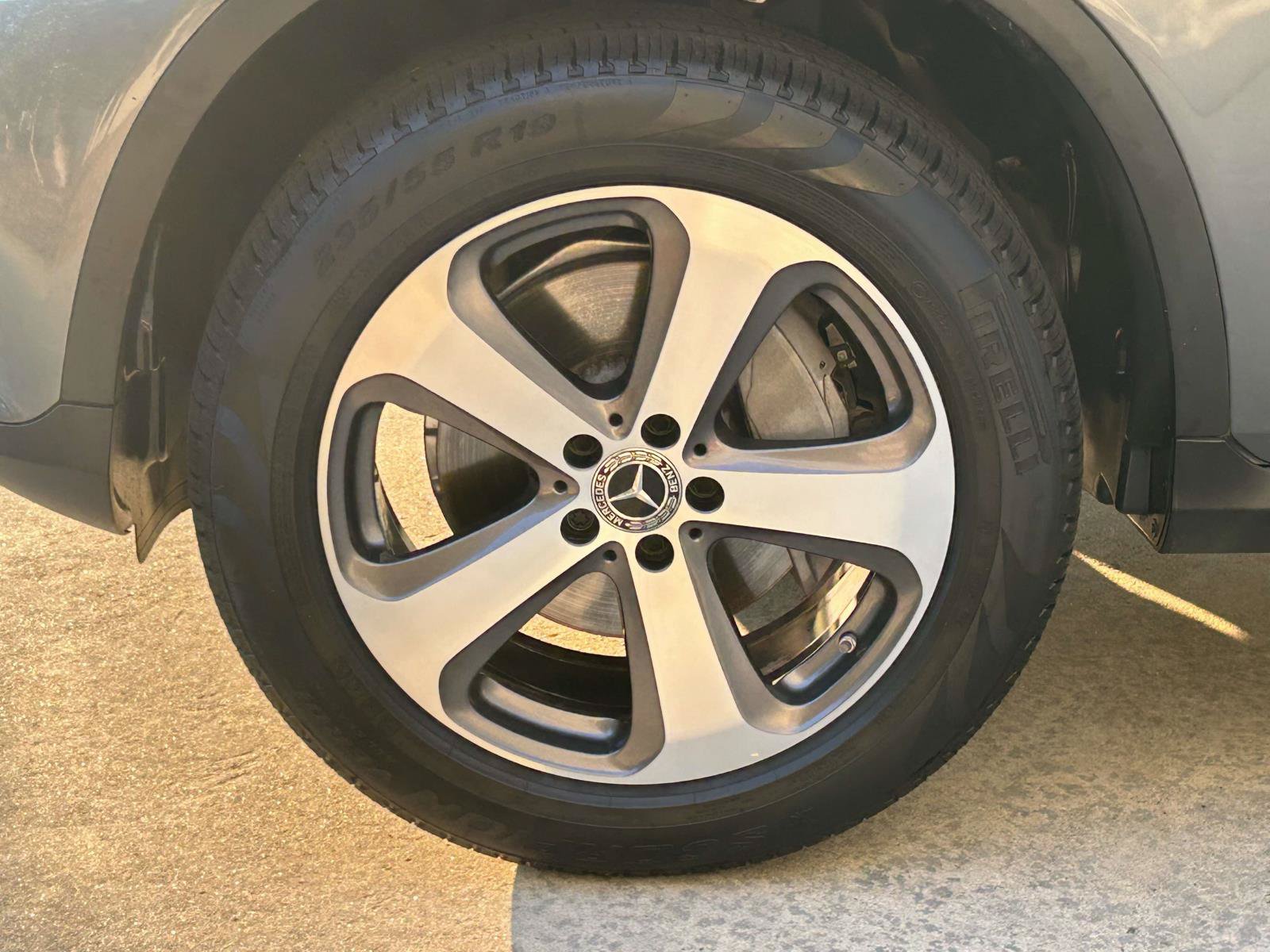 Used 2018 Mercedes-Benz GLC 300 4MATIC image 18