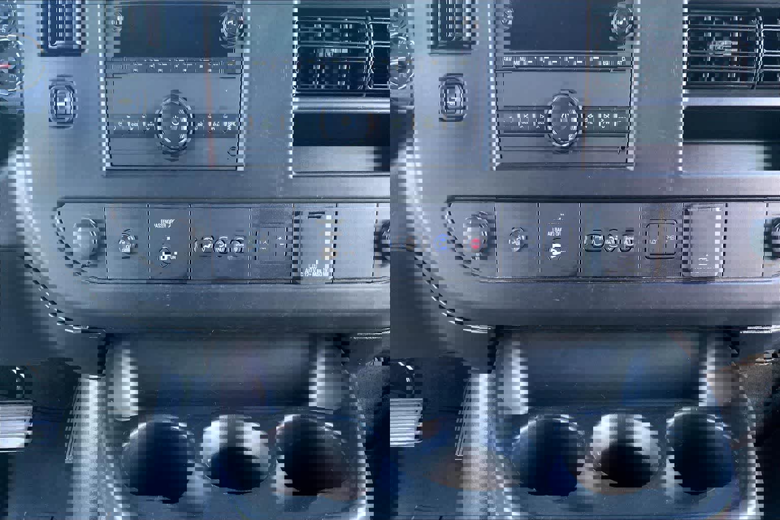 Used 2020 Chevrolet Express 3500 LT w/ LT Preferred Equipment Group image 35