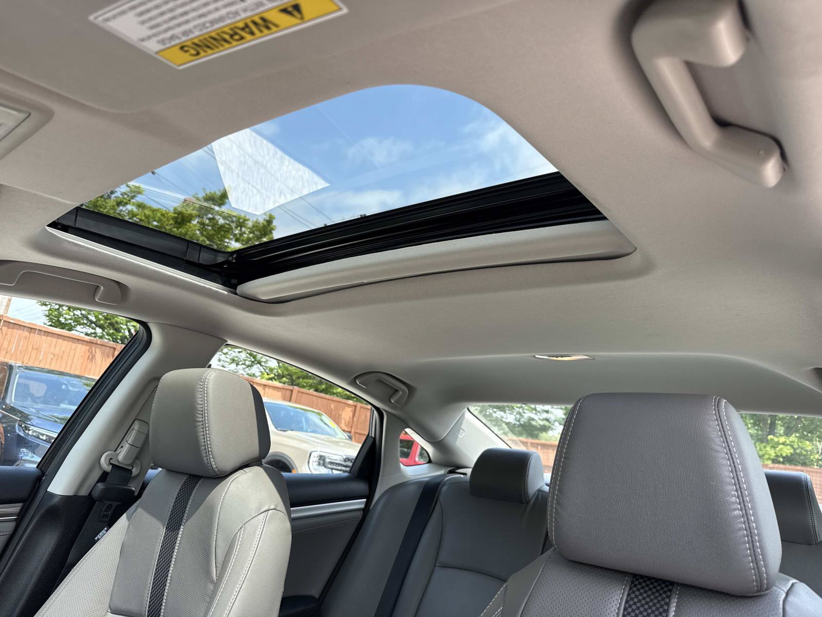 Used 2020 Honda Civic EX-L image 3