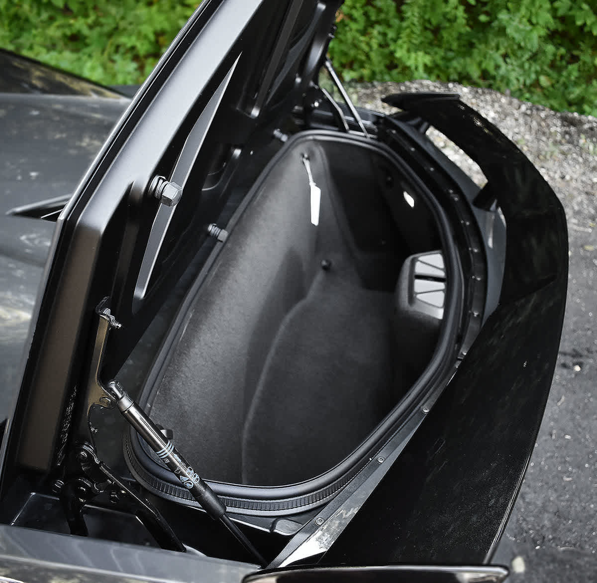 New 2027 Chevrolet Corvette Stingray Convertible w/ Z51 Performance Package RWD image 13
