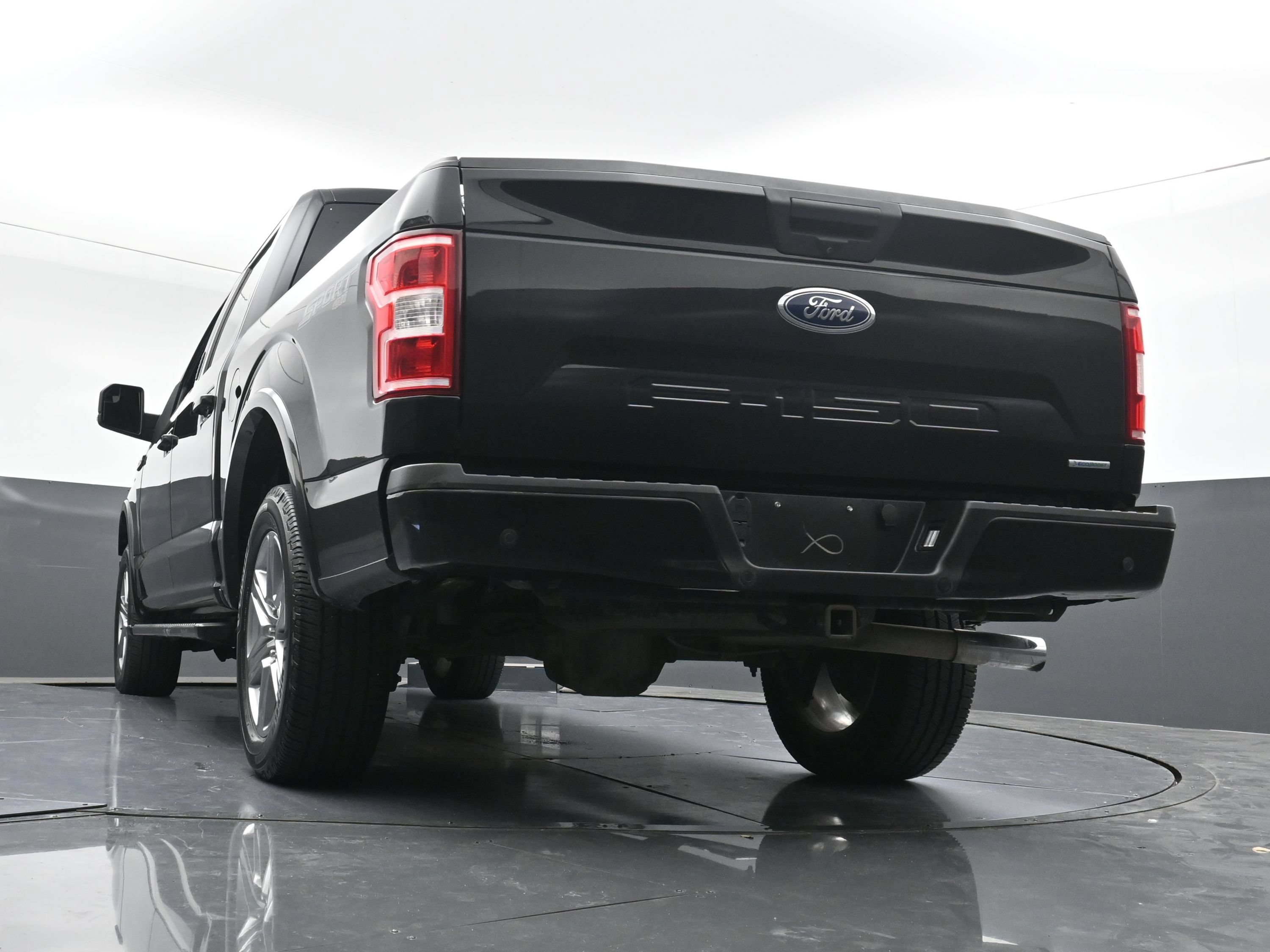 Used 2019 Ford F150 XLT w/ Equipment Group 302A Luxury AWD/4WD image 29