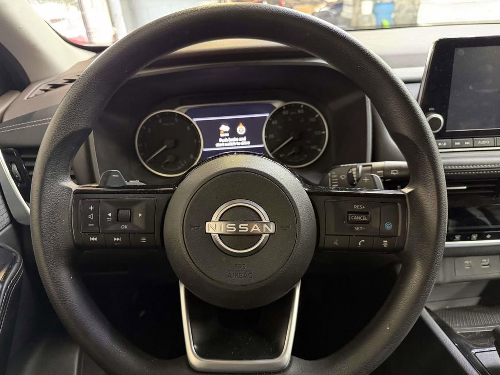 Used 2022 Nissan Rogue SV AWD/4WD image 11