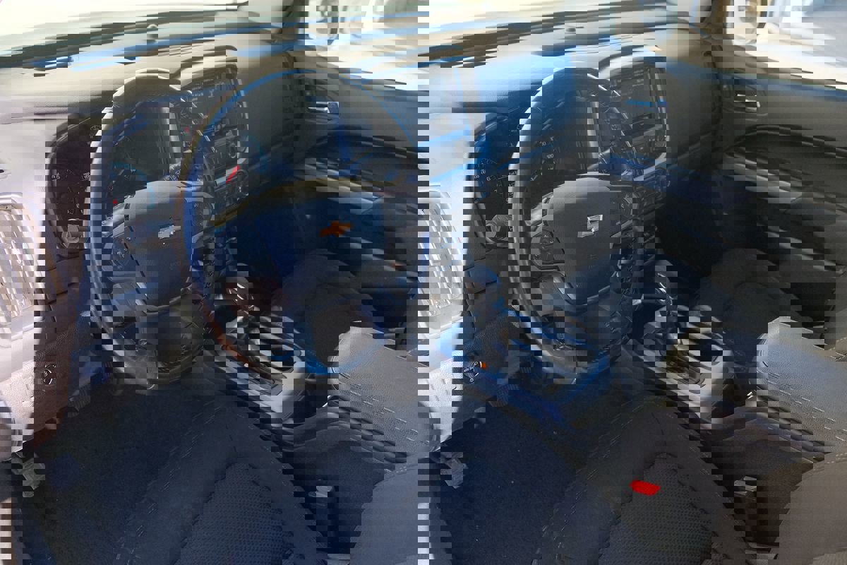 Used 2022 Chevrolet Colorado LT w/ Safety Package image 13