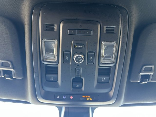 Used 2022 GMC Yukon Denali image 40