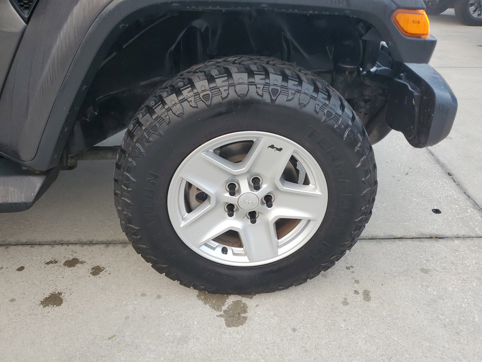 Certified 2020 Jeep Gladiator Sport w/ Quick Order Package 24S image 5