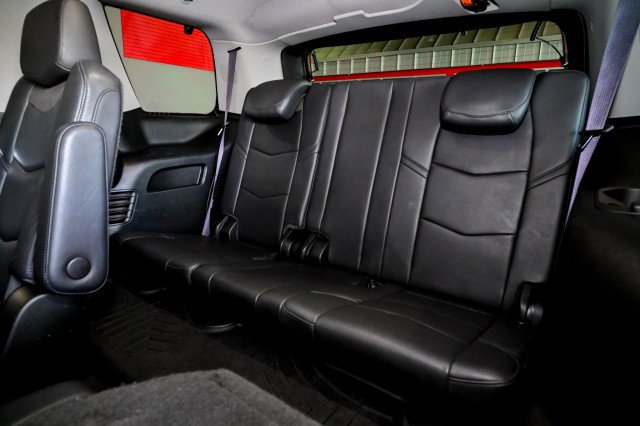 Used 2017 Cadillac Escalade Luxury AWD/4WD image 20