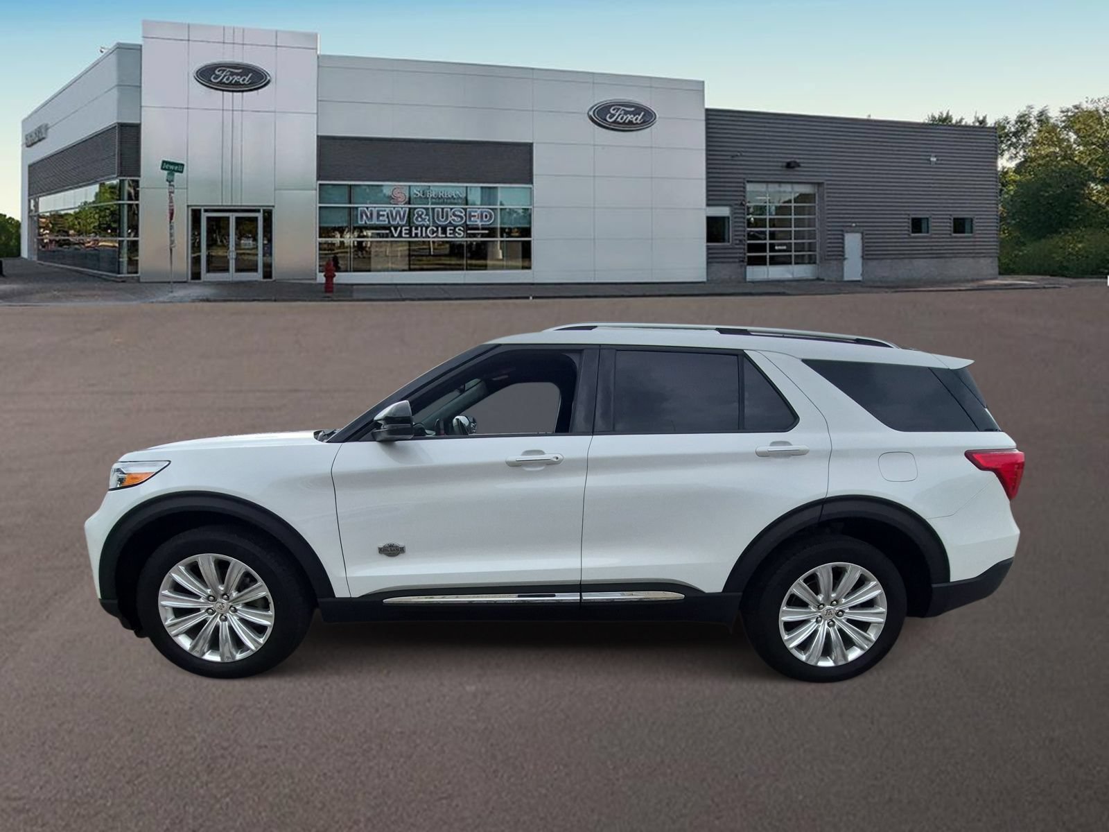 Used 2024 Ford Explorer King Ranch w/ Technology Package AWD/4WD image 6
