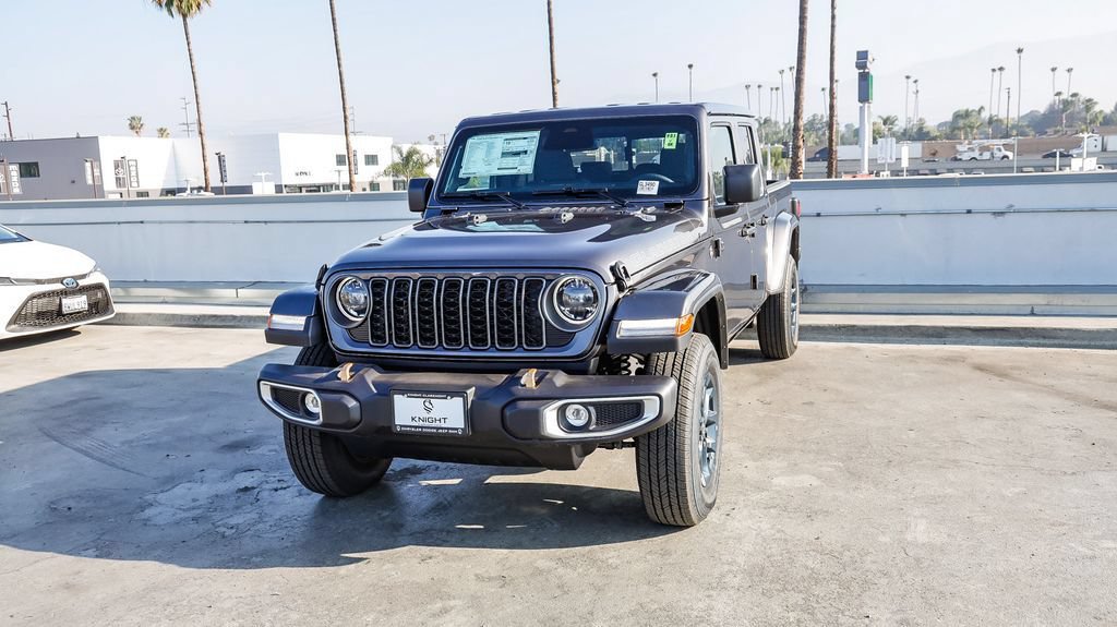 New 2026 Jeep Gladiator Sport AWD/4WD image 4