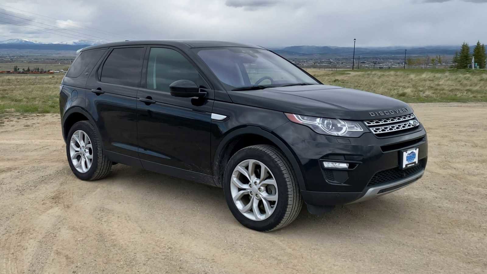 Used 2017 Land Rover Discovery Sport HSE AWD/4WD image 2