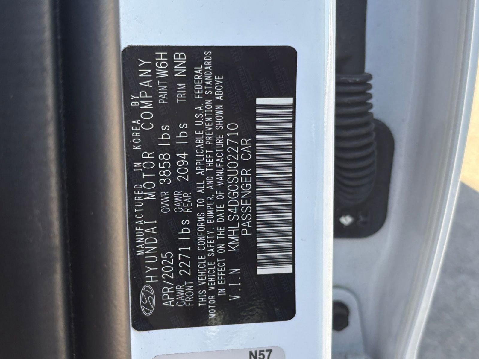 Used 2025 Hyundai Elantra SEL image 30