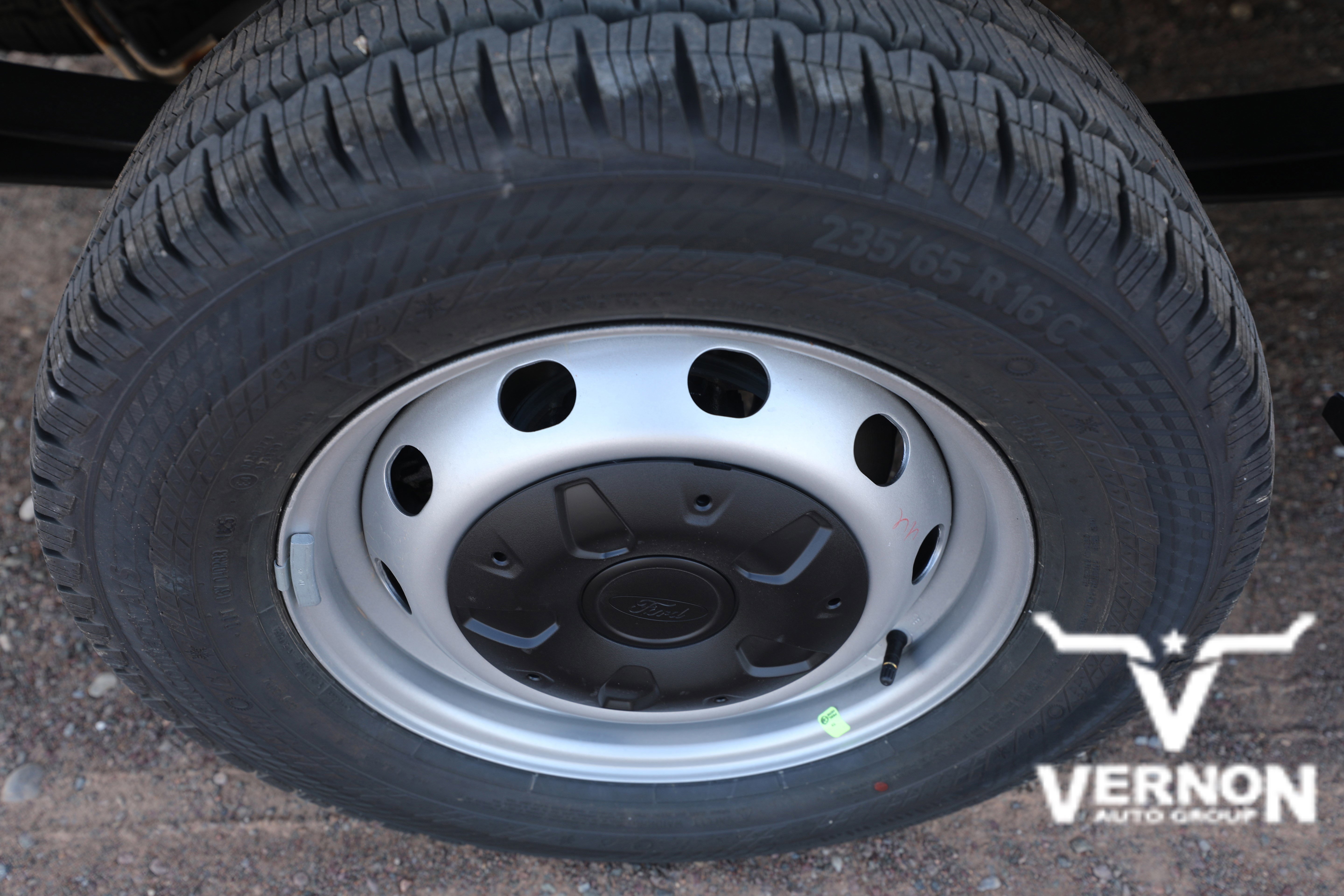 New 2025 Ford Transit 250 148 Medium Roof w/ Load Area Protection Package image 31