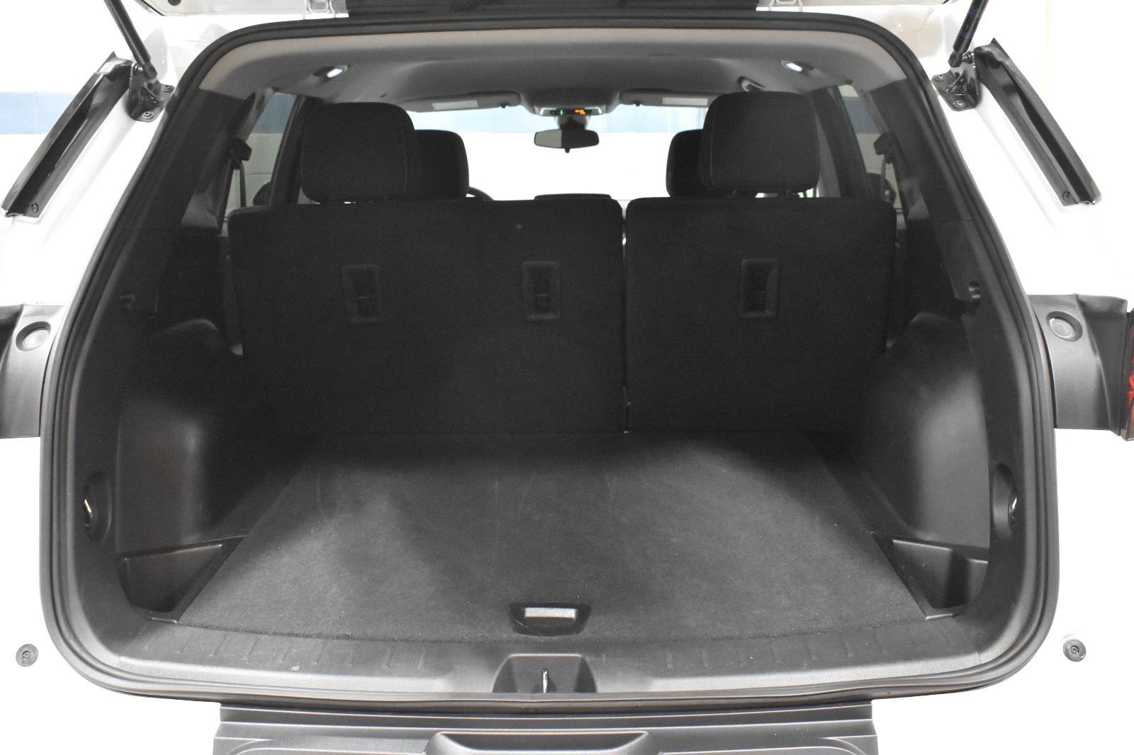 Used 2025 Chevrolet Blazer LT AWD/4WD image 27