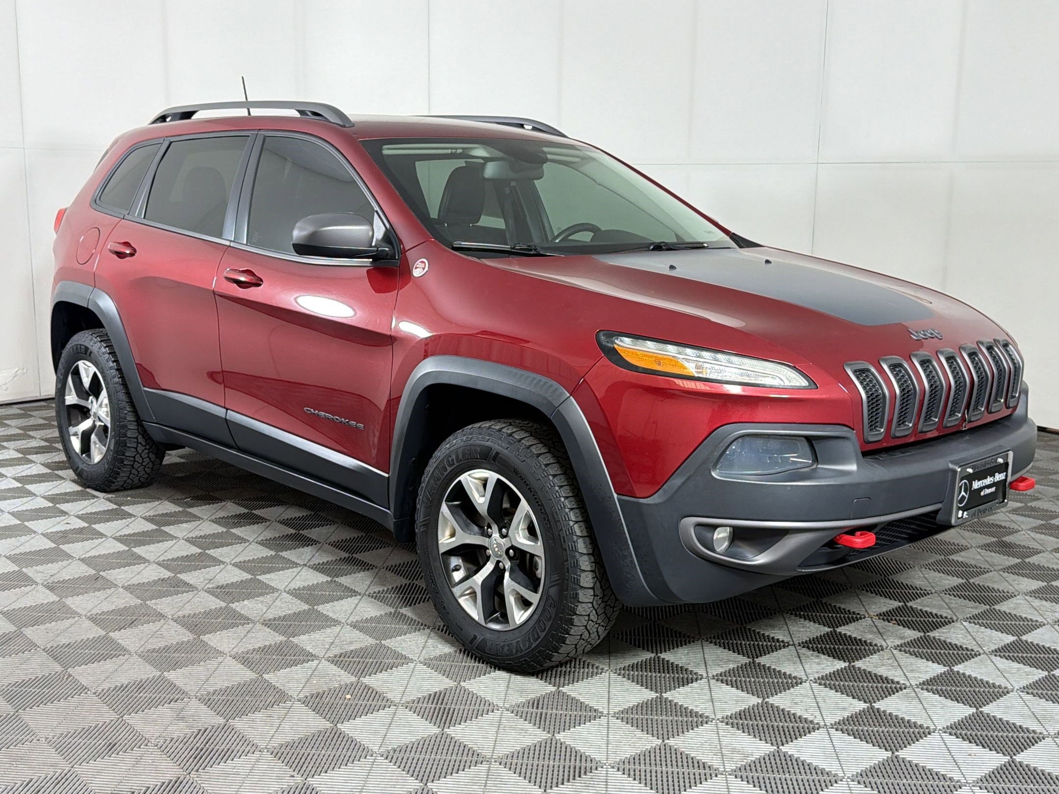 Used 2016 Jeep Cherokee Trailhawk w/ Cold Weather Group image 7