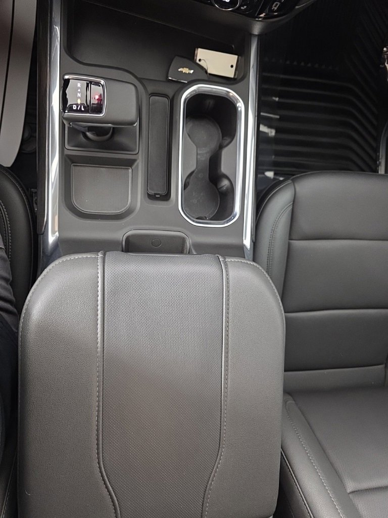 Used 2025 Chevrolet Silverado 1500 LTZ w/ LTZ Convenience Package II image 25