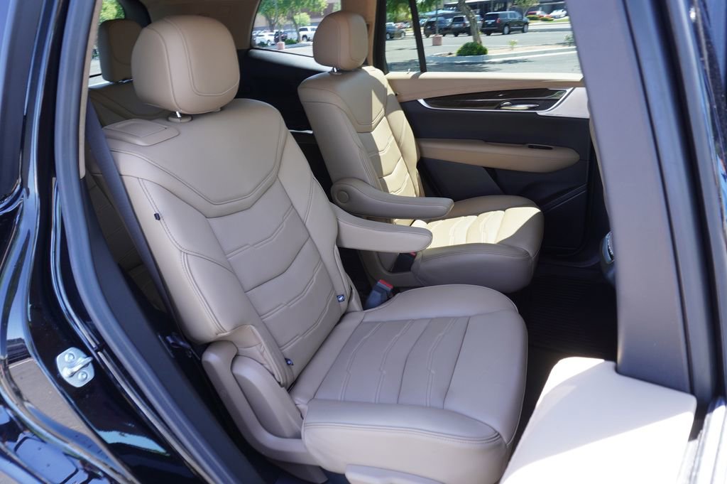 Certified 2024 Cadillac XT6 Sport w/ LPO, Onyx Lite Package image 9