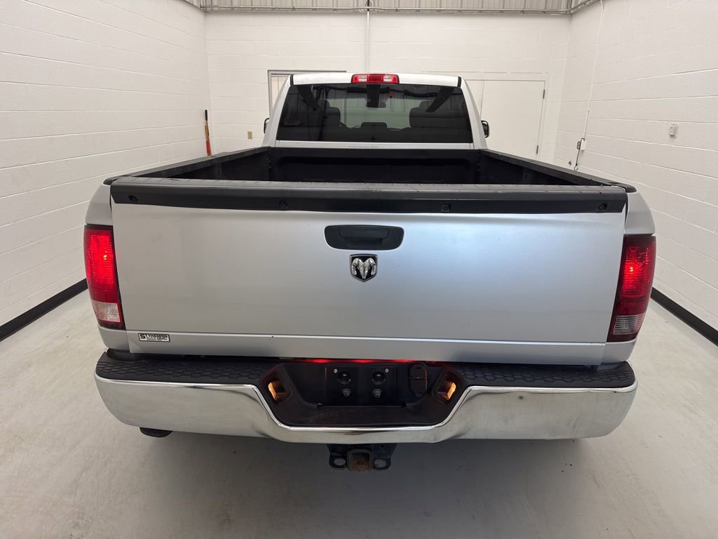 Used 2018 RAM 3500 Tradesman w/ Chrome Appearance Group AWD/4WD image 5