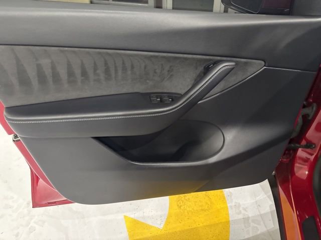 Used 2022 Tesla Model Y Performance image 10