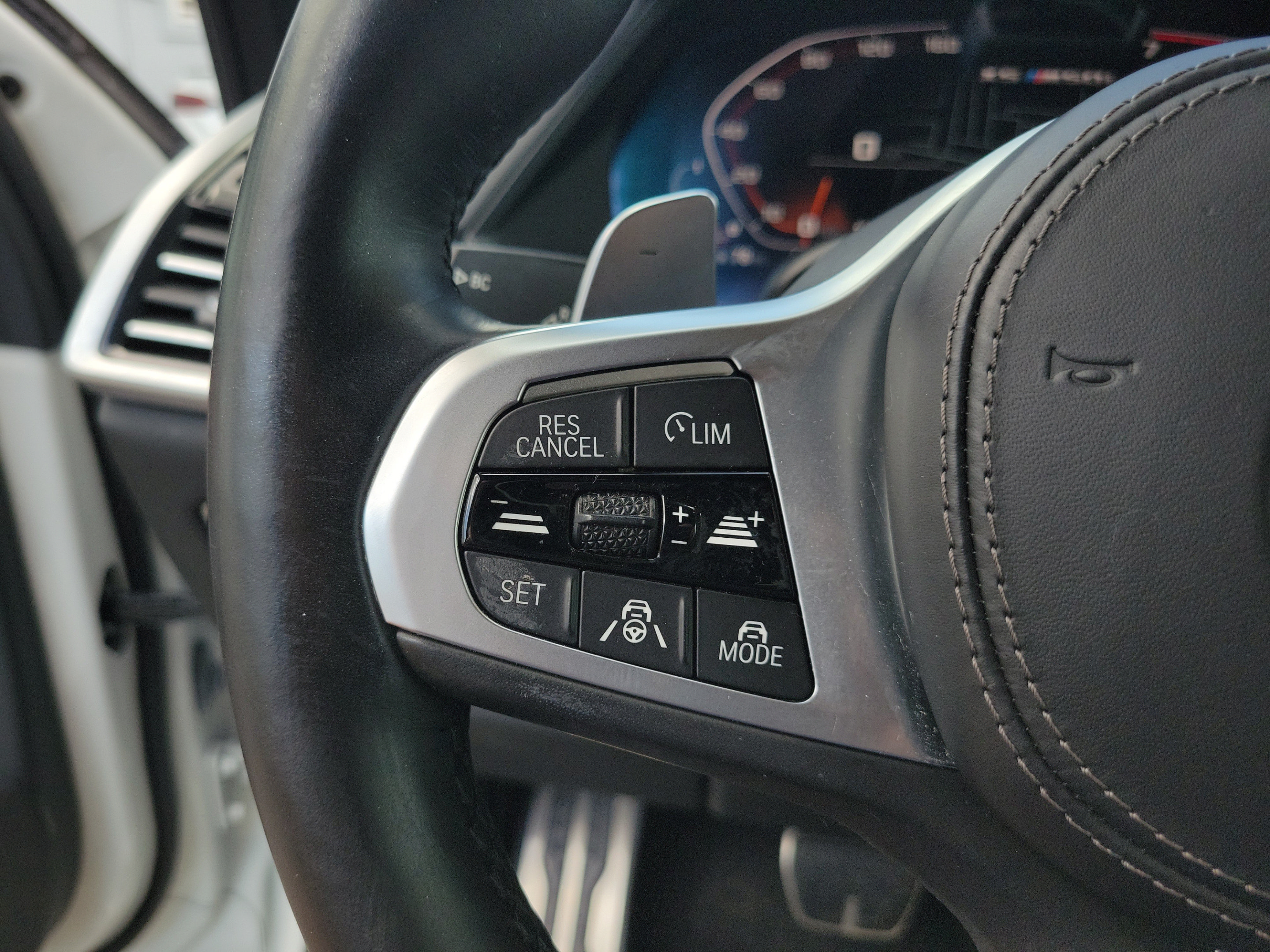 Used 2022 BMW X5 M50i AWD/4WD image 29