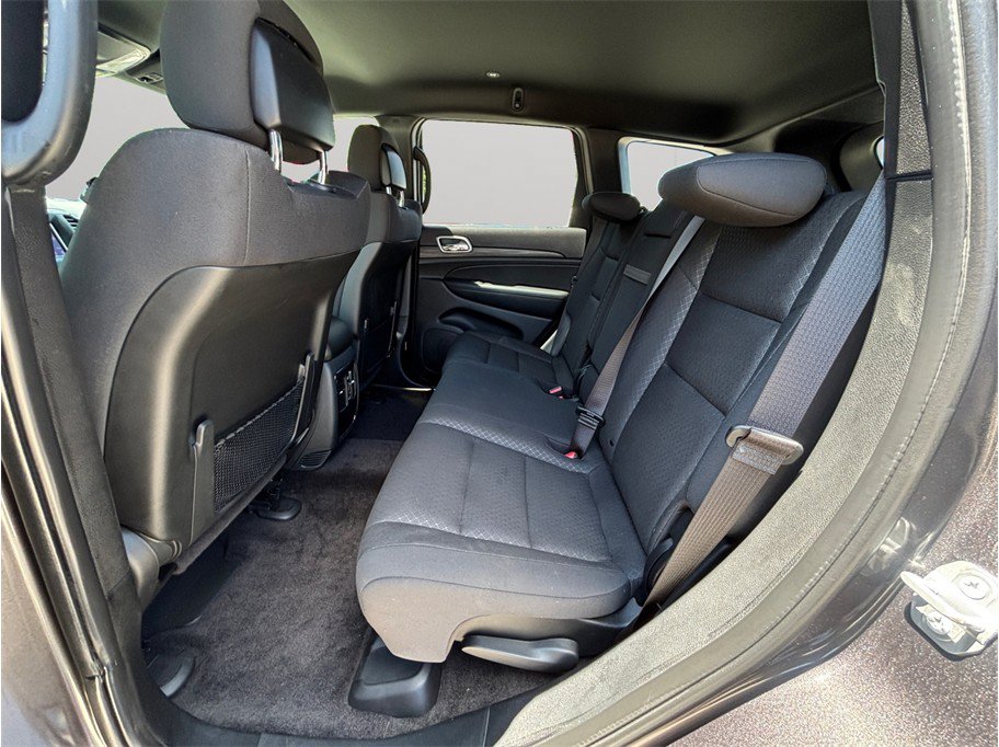 Used 2019 Jeep Grand Cherokee Laredo AWD/4WD image 32