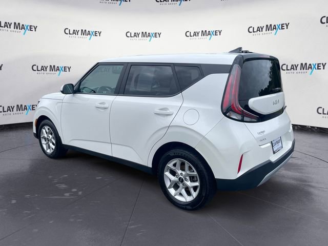Used 2023 Kia Soul LX w/ LX Technology Package image 3