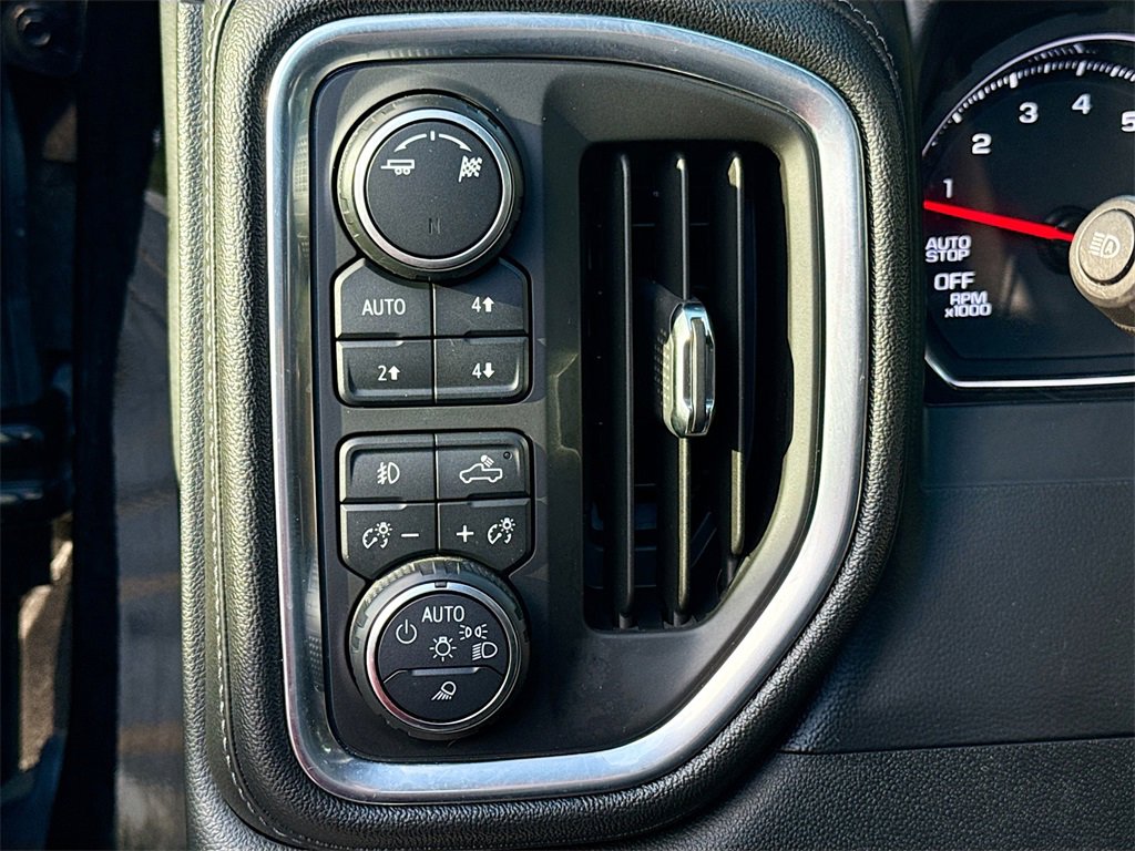 Used 2019 Chevrolet Silverado 1500 LTZ image 11