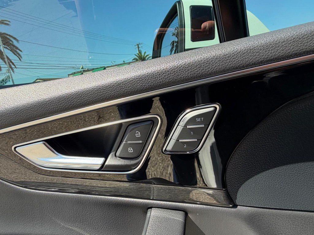 Used 2019 Audi Q7 3.0T Prestige AWD/4WD image 32