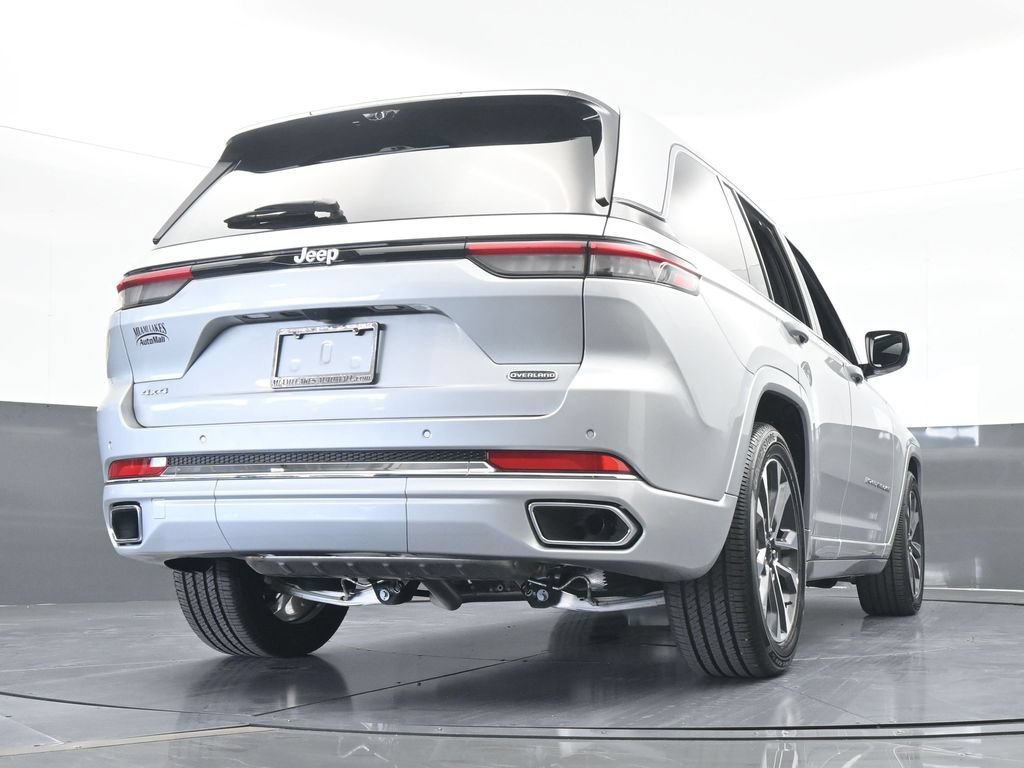 Used 2024 Jeep Grand Cherokee Overland w/ Luxury Tech Group IV AWD/4WD image 67