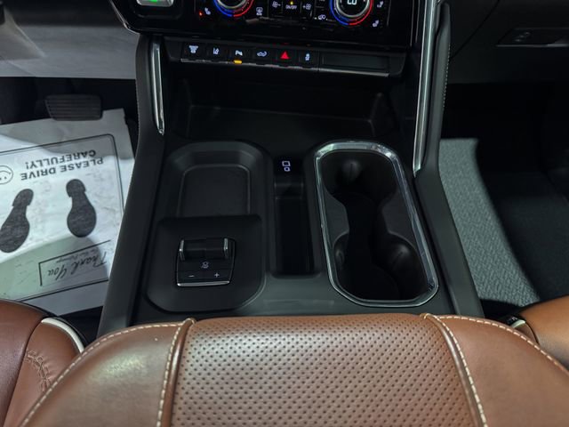 Used 2024 GMC Sierra 3500 Denali Ultimate AWD/4WD image 13