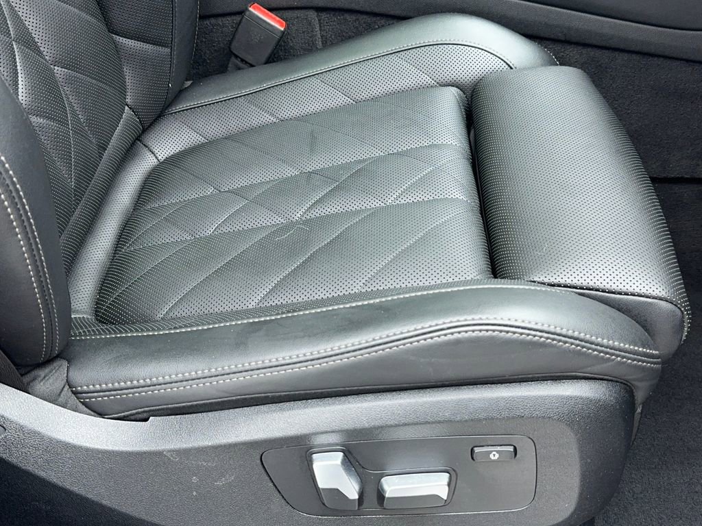Used 2023 BMW X5 xDrive40i w/ M Sport Package image 46