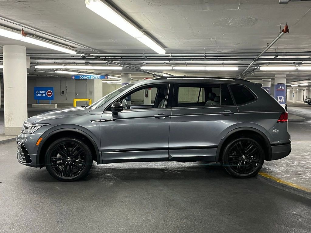 Used 2022 Volkswagen Tiguan SE R-Line AWD/4WD image 33
