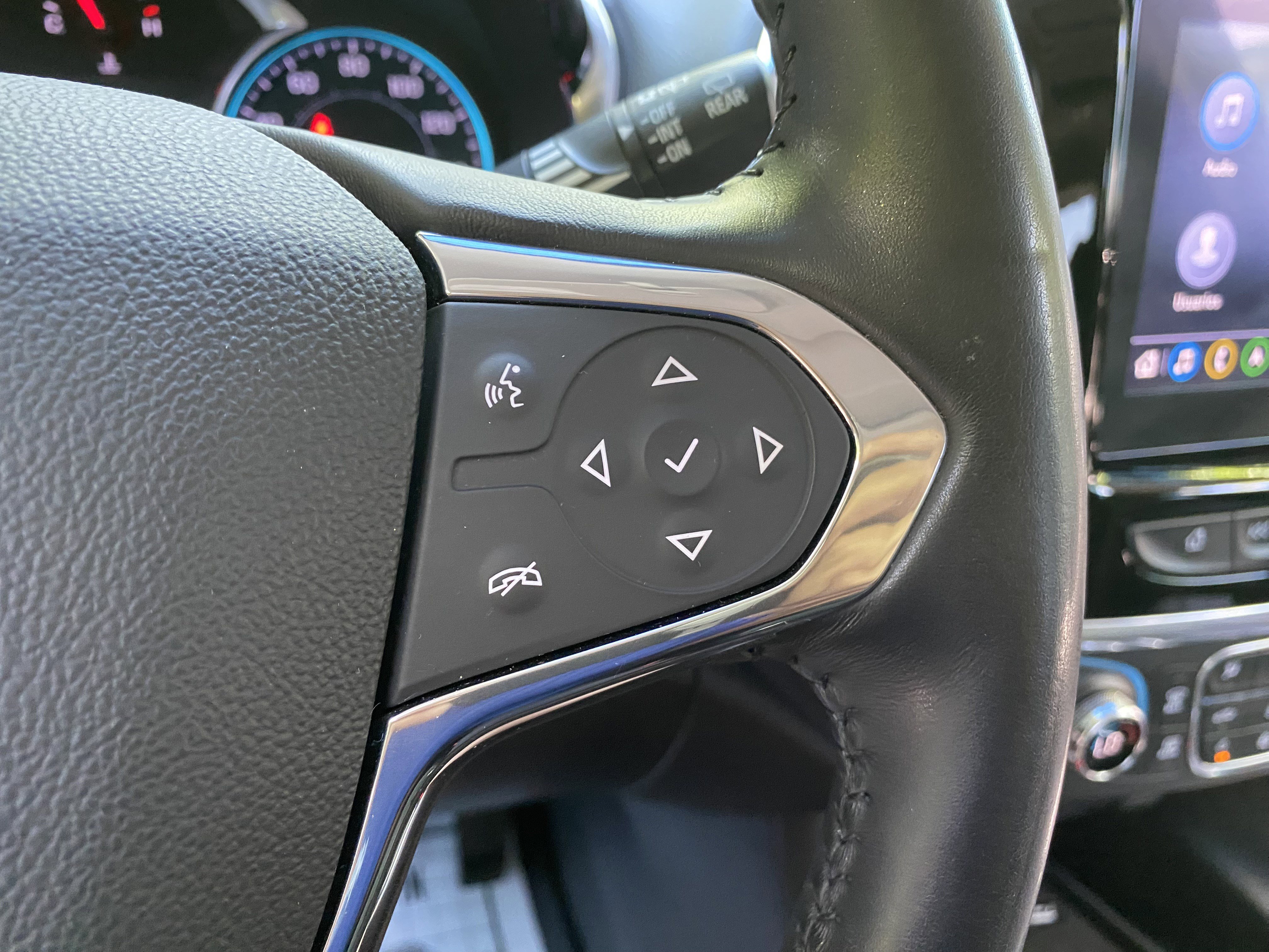 Used 2020 Chevrolet Traverse Premier w/ Redline Edition FWD image 20